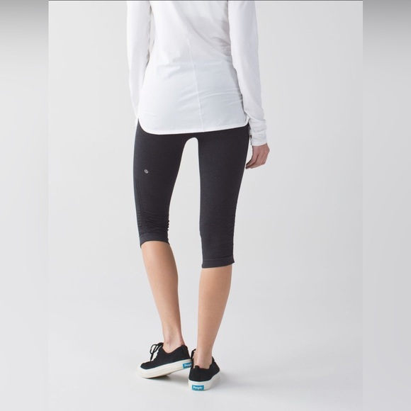 Lululemon - In The Flow Crop II - Picture 4 of 9